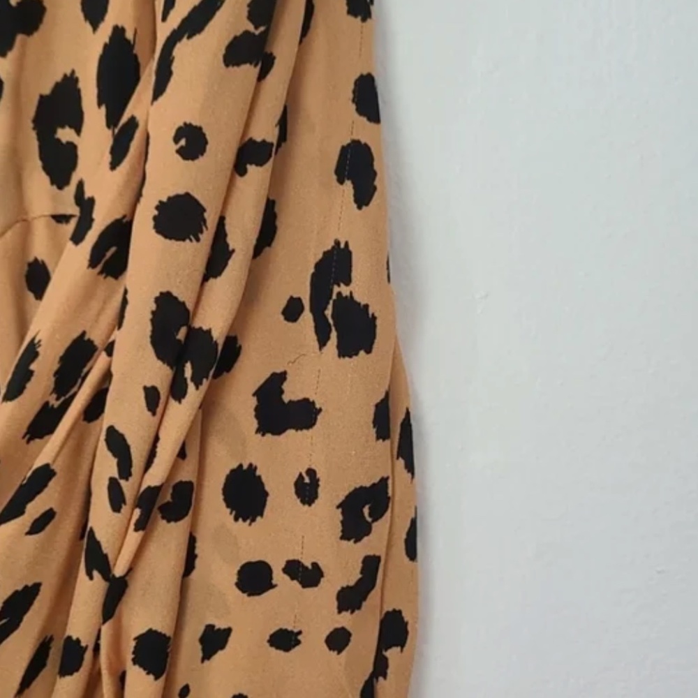 Nicholas Silk Leopard Print Button Down Tie Front… - image 7